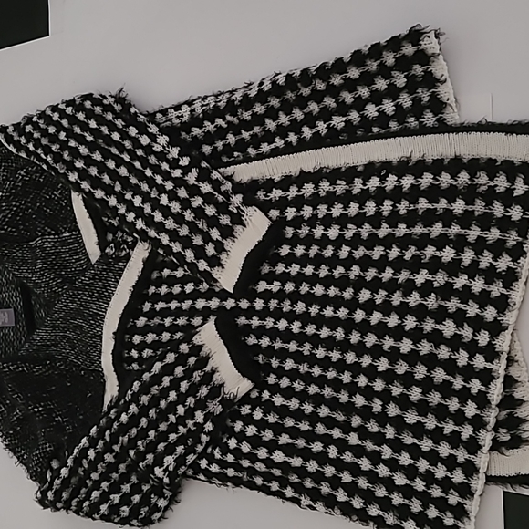 Kate & Mallory Black & White Eyelash Drape Knit Openfront Cardigan EUC - Picture 9 of 12